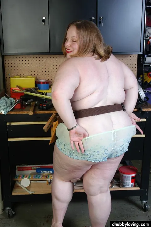 Mature BBW with Big Tits Pulls Panties Aside and Fingers Her Hairy Pussy – photo 4 of 16