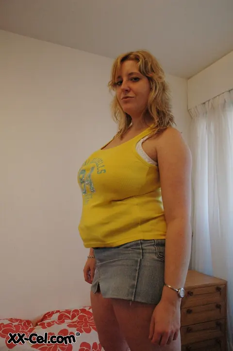 Blonde Strips Out of Her Lingerie to Show Her Big Tits – photo 10 of 20