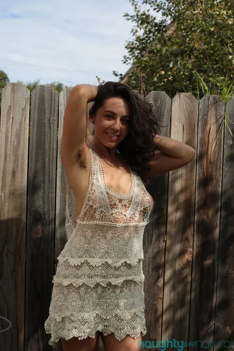 Nikki Silver: Brunette Shows Her Hairy Bush in the Garden – photo 7 of 21