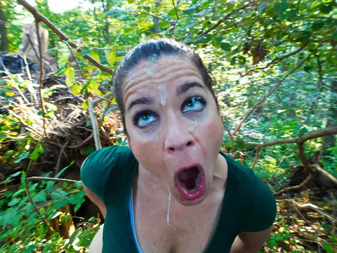 Sammi Starfish: Brunette MILF Gets Fucked Outdoors Until He Finishes – photo 11 of 15