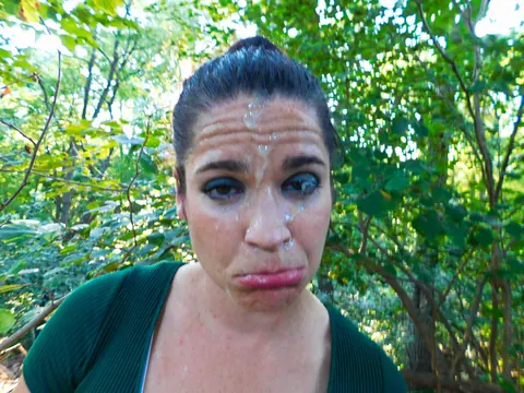 Sammi Starfish: Brunette MILF Gets Fucked Outdoors Until He Finishes – photo 14 of 15
