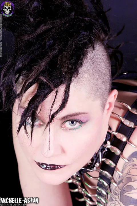 Michelle Aston: Tall Tattooed MILF Masturbates in a Leather Harness – photo 10 of 15