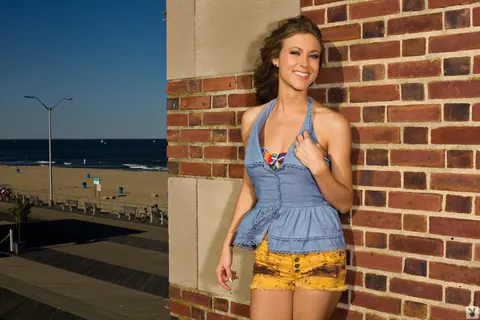 Marlena Dee: Curly Brunette Strips Out of Her Bikini on a Rooftop Balcony – photo 2 of 15