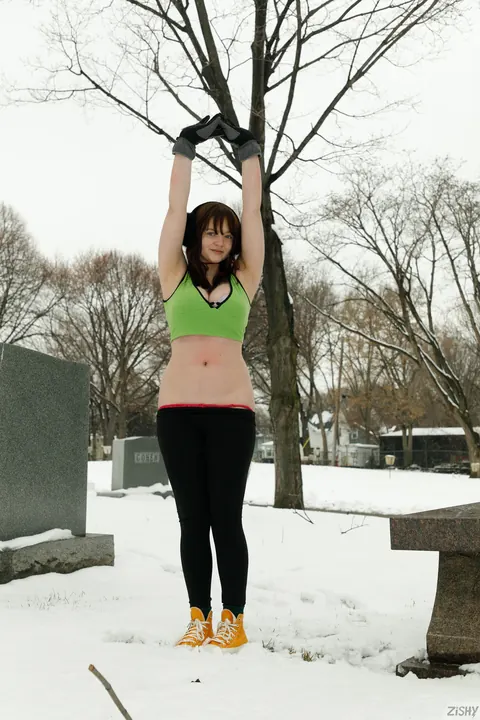 Daisy Wensday: Thick Brunette Flashes Her Big Tits and Ass in Yoga Pants Outdoors – photo 9 of 13