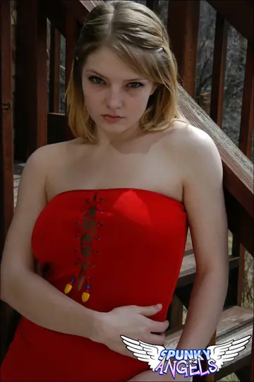 Cute Chloe – Slim Blonde Flashes Her Panties Under a Skirt Outdoors