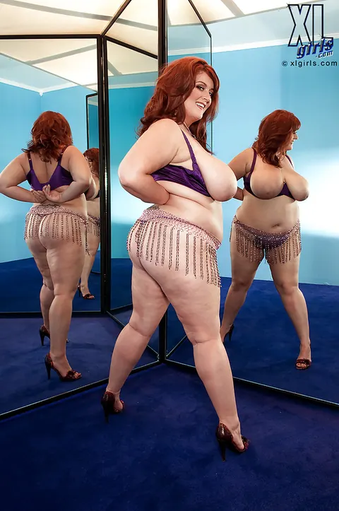 Jade Parker: Redhead BBW Sucks Cock and Fucks a Huge Toy Outdoors – photo 6 of 16