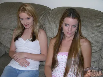 Amateur Lesbians Spread Asses and Pussies in Shorts