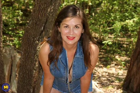 Olivia Johnson: European Brunette Shows Her Hairy Pussy on a Forest Path – photo 8 of 16