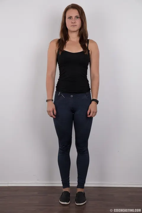 Slim Czech Amateur Strips Out of Her Jeans and Spreads – photo 2 of 20
