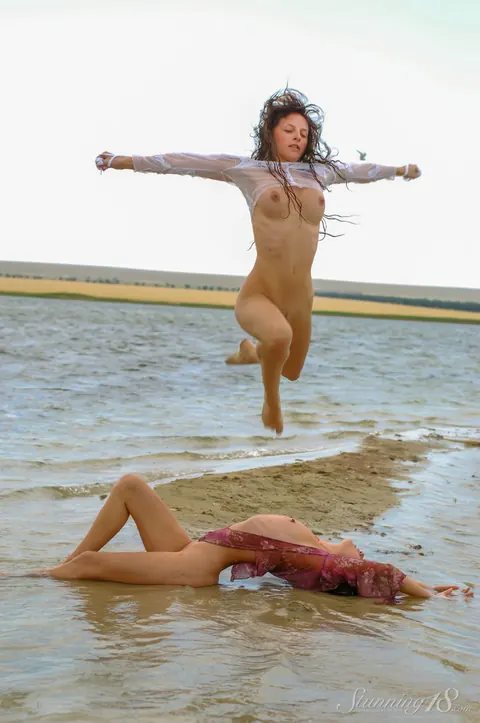Thick Brunettes Finger and Lick Pussy on the Beach – photo 16 of 16