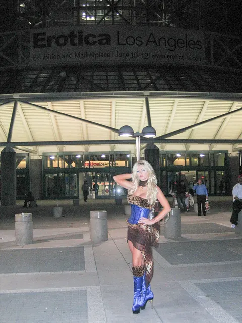 Brittany Andrews: Busty Blonde MILF Poses in a Skirt and High Heels Outdoors – photo 19 of 21