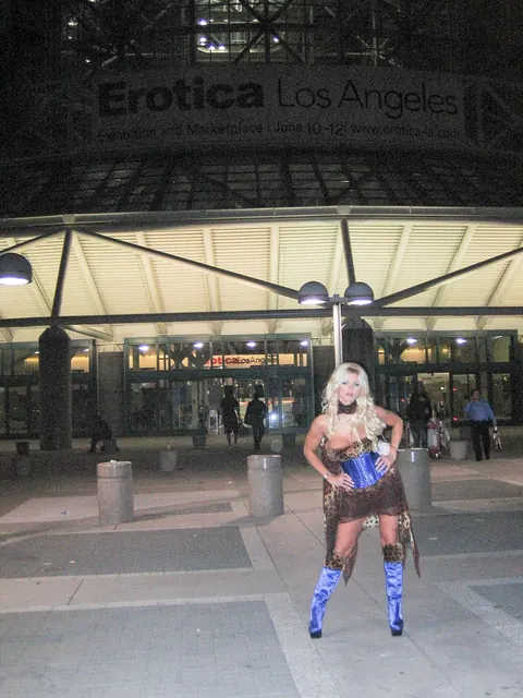 Brittany Andrews: Busty Blonde MILF Poses in a Skirt and High Heels Outdoors – photo 18 of 21