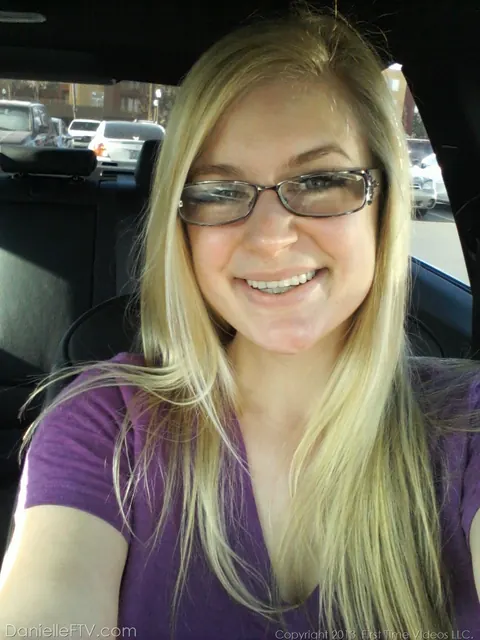 Danielle Delaunay: Blonde in Glasses Lifts Her Skirt for Selfies – photo 4 of 14