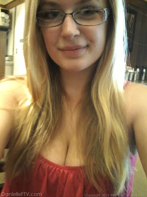 Danielle Delaunay: Blonde in Glasses Lifts Her Skirt for Selfies – photo 5 of 14