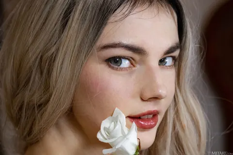 Francesca Rose: Ukrainian Blonde Strips Naked and Poses Nude – photo 15 of 21