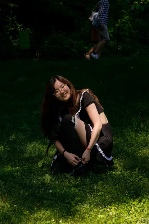 Barbie Qu: Blonde and Asian MILFs Reveal Their Big Tits Outdoors – photo 3 of 12