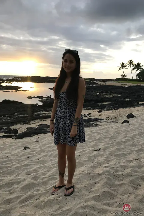 Mi Ha Doan: Asian Brunette in Glasses Spreads on the Beach – photo 20 of 20