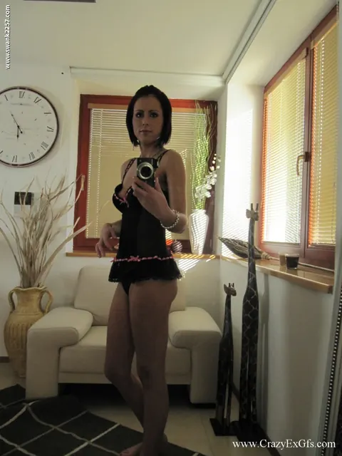 Jessalyn: Redhead with Short Hair Undresses and Spreads Before Mirror – photo 4 of 21