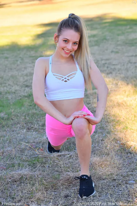 Lily Larimar: Petite Pale Blonde Toys Herself Outdoors – photo 7 of 20