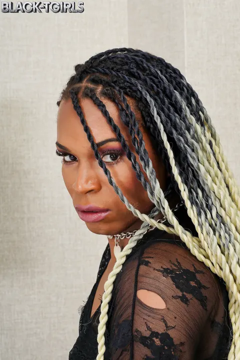 Thick Ebony Trans Woman Undresses and Poses Nude Displaying Her Curves – photo 1 of 16