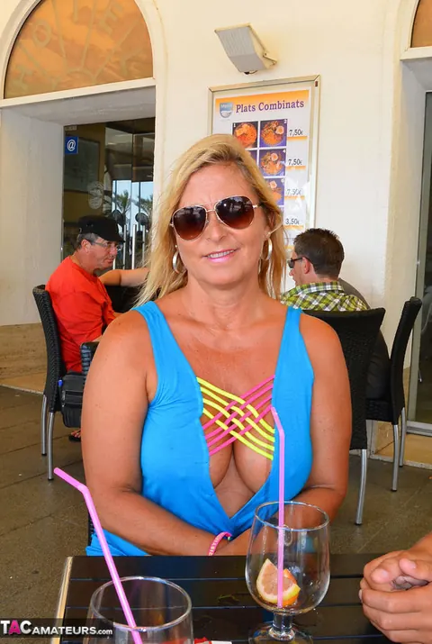 Nudechrissy: European Blonde MILF Walks on the Beach in a Skirt – photo 13 of 19