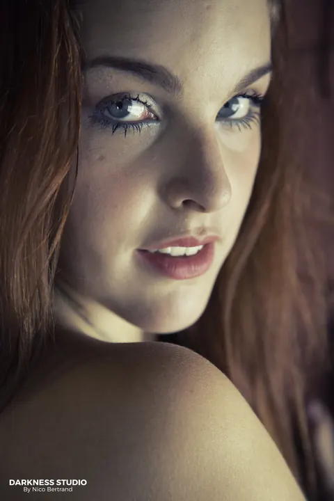 Amarna Miller: Redheaded European Babe Fingers Her Shaved Pussy – photo 14 of 20