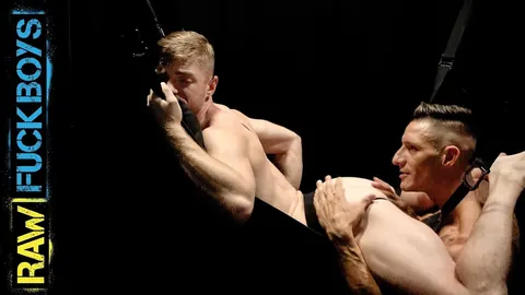 Athletic Guy Blows His Partner Before Getting Fucked – photo 8 of 15
