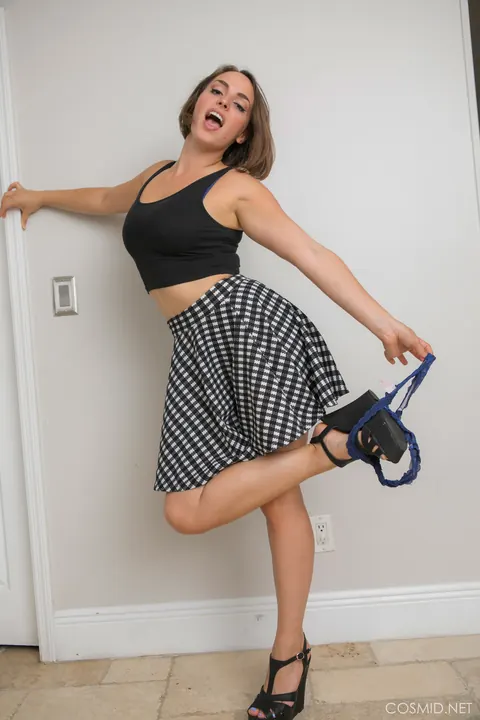 Karly Peters: Brunette PAWG Strips Out of Her Panties – photo 7 of 16