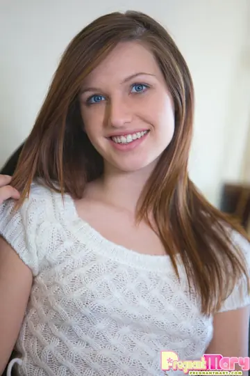 Maryjane Johnson – Pregnant Brunette in Boots Fingers Herself on the Sofa