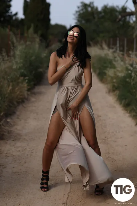 Sarah Long: Slim British Brunette Strips Out of Her Dress Outdoors – photo 15 of 21
