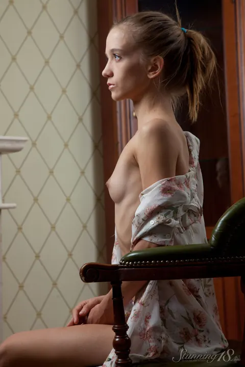 Slim Woman in Panties Poses and Shows Her Body – photo 1 of 16
