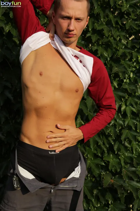 Thick Man Poses Nude Outdoors Showing His Big Ass and Cock – photo 3 of 21