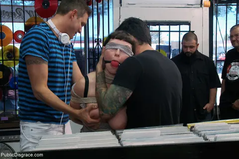 Terra Incognita: BBW Brunette Dominates Two Men in Public Bondage – photo 7 of 21