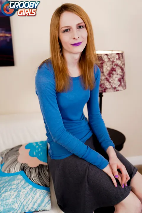 Slender Trans Woman Undresses and Poses Nude – photo 5 of 16