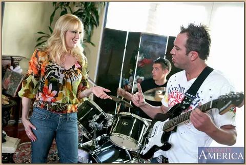Bethany Sweet: Thick Blonde MILF Sucks Two Cocks and Swallows Cum – photo 2 of 16