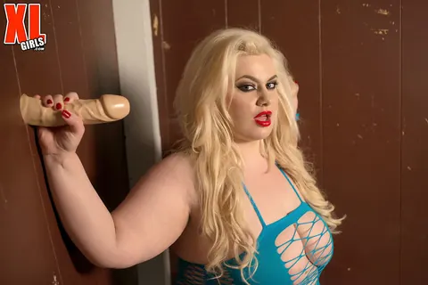 Klaudia Kelly: Curvy Blonde MILF Sucks Cock and Fucks a Dildo in Heels – photo 3 of 16