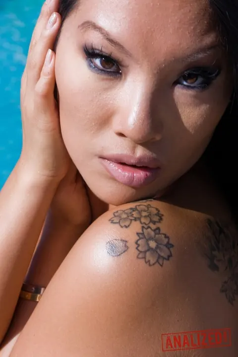 Asa Akira: Asian MILF in Lingerie and Heels Poses by the Pool – photo 21 of 21