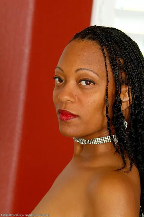 Mature Ebony Brunette Undresses and Spreads Her Pussy Wide – photo 20 of 21