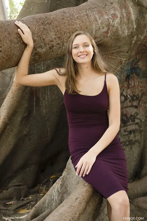 Stacy Cruz: Czech Redhead Strips Out of Her Dress and Spreads Her Legs – photo 1 of 16