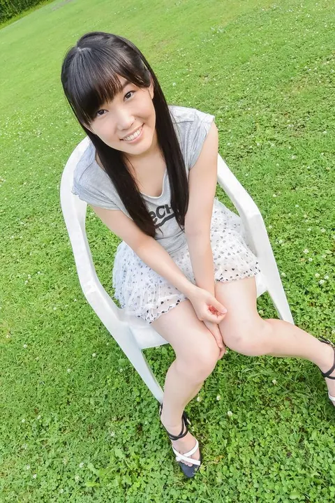 Yui Kasugano: Japanese Brunette Plays with a Dildo Outdoors – photo 2 of 15