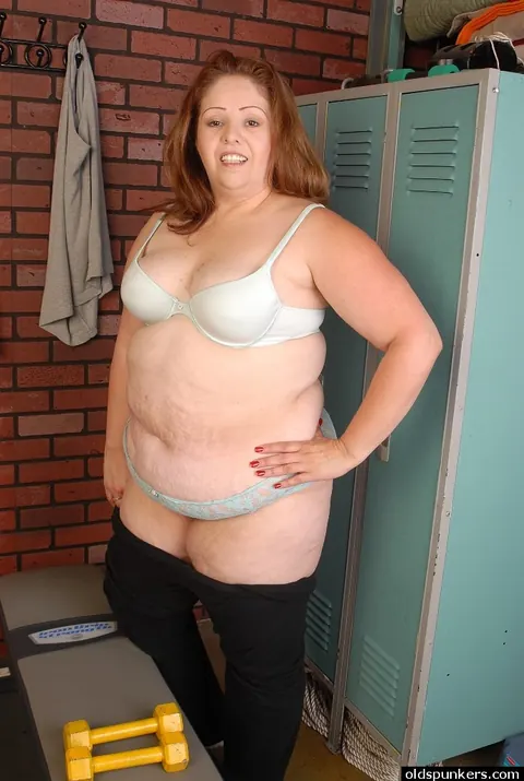 Mature BBW Undresses and Pulls Panties Aside to Spread Her Pussy – photo 4 of 16