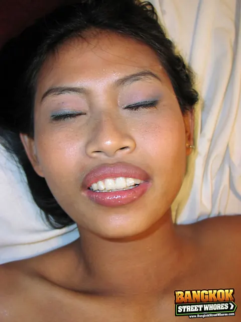 Two Hairy Asian Women Share a Man in a Threesome – photo 14 of 14