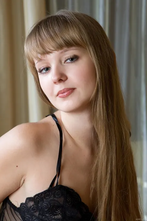 Woman in Lingerie Bares Her Hairy Pussy – photo 16 of 20