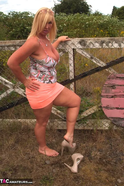European Blonde MILF Flashes Her Big Natural Tits Outdoors – photo 4 of 20