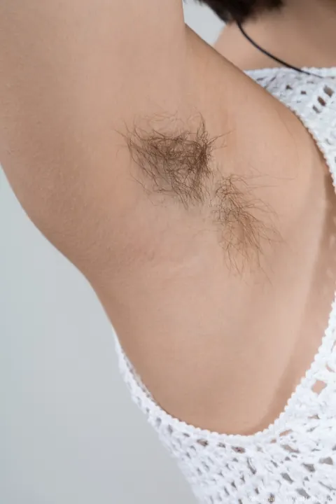 Ole Nina: Hairy Thick Brunette Pulls Panties Aside and Spreads Her Pussy – photo 2 of 20