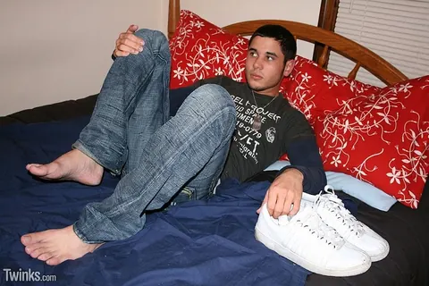 Man Stands Nude on the Bed and Displays His Big Balls – photo 3 of 21