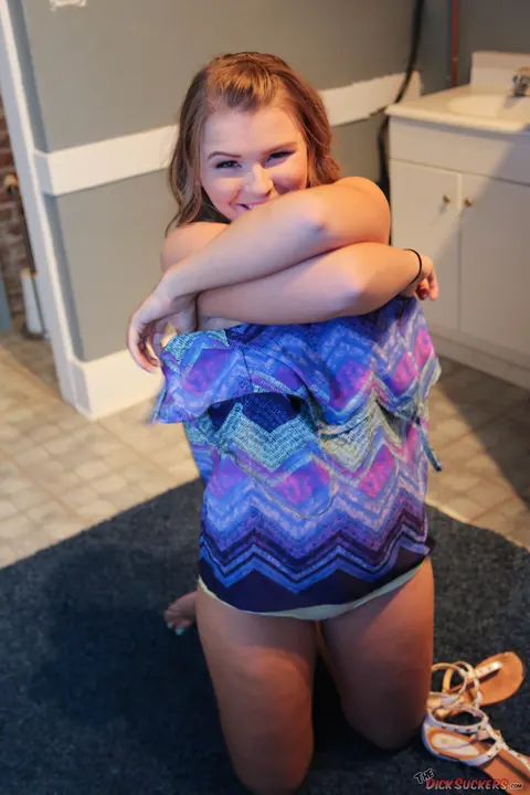 Melissa May: Blonde Strips Out of Her Skirt in the Bathroom – photo 10 of 15