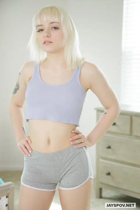 Naomi Nash: Petite Blonde Shows Off Her Ass in Shorts and Panties – photo 9 of 20
