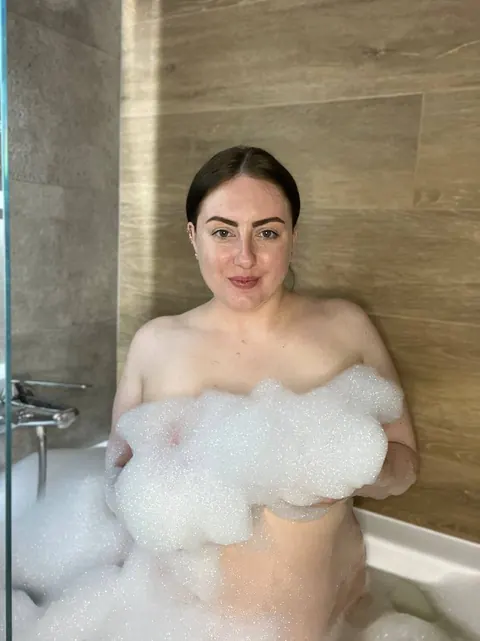 European BBW Stands Nude in the Bathroom – photo 2 of 10