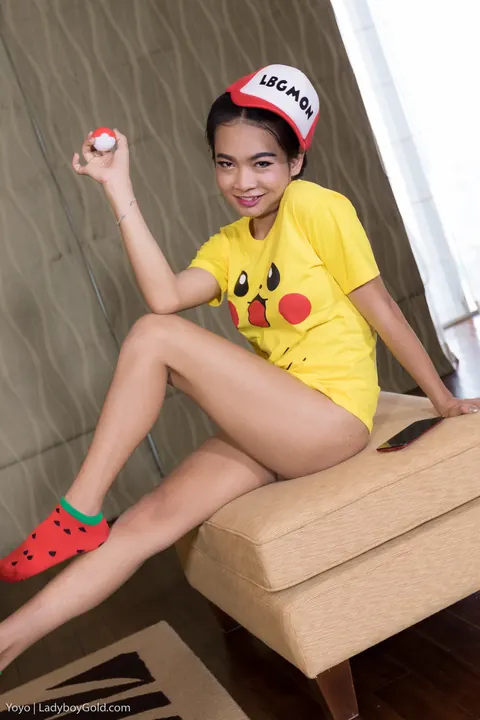 Petite Thai Trans Woman Reveals Cock and Spreads Her Ass – photo 3 of 18